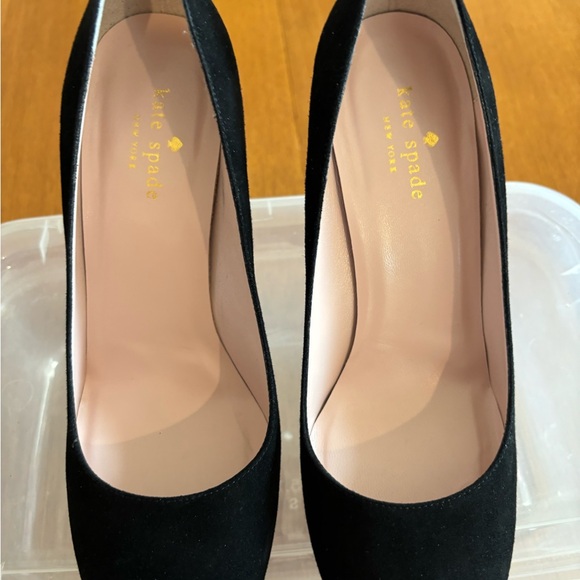 Black suede Kate spade heels - Picture 2 of 5
